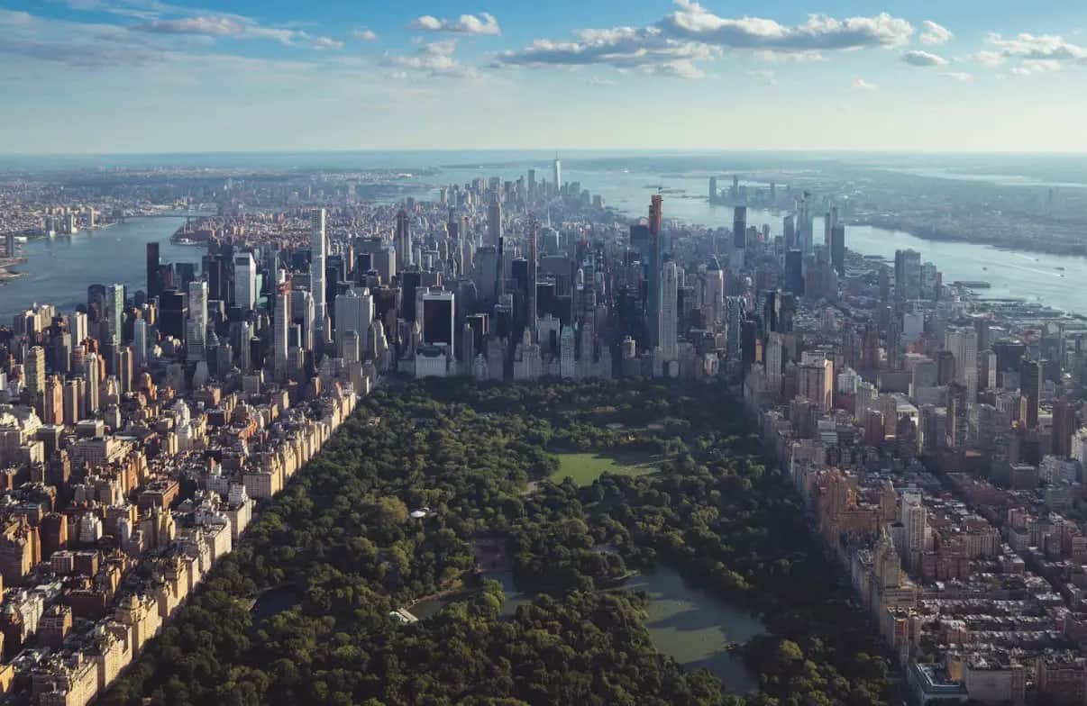 Aerial view of Central Park and the Manhattan skyline in New York